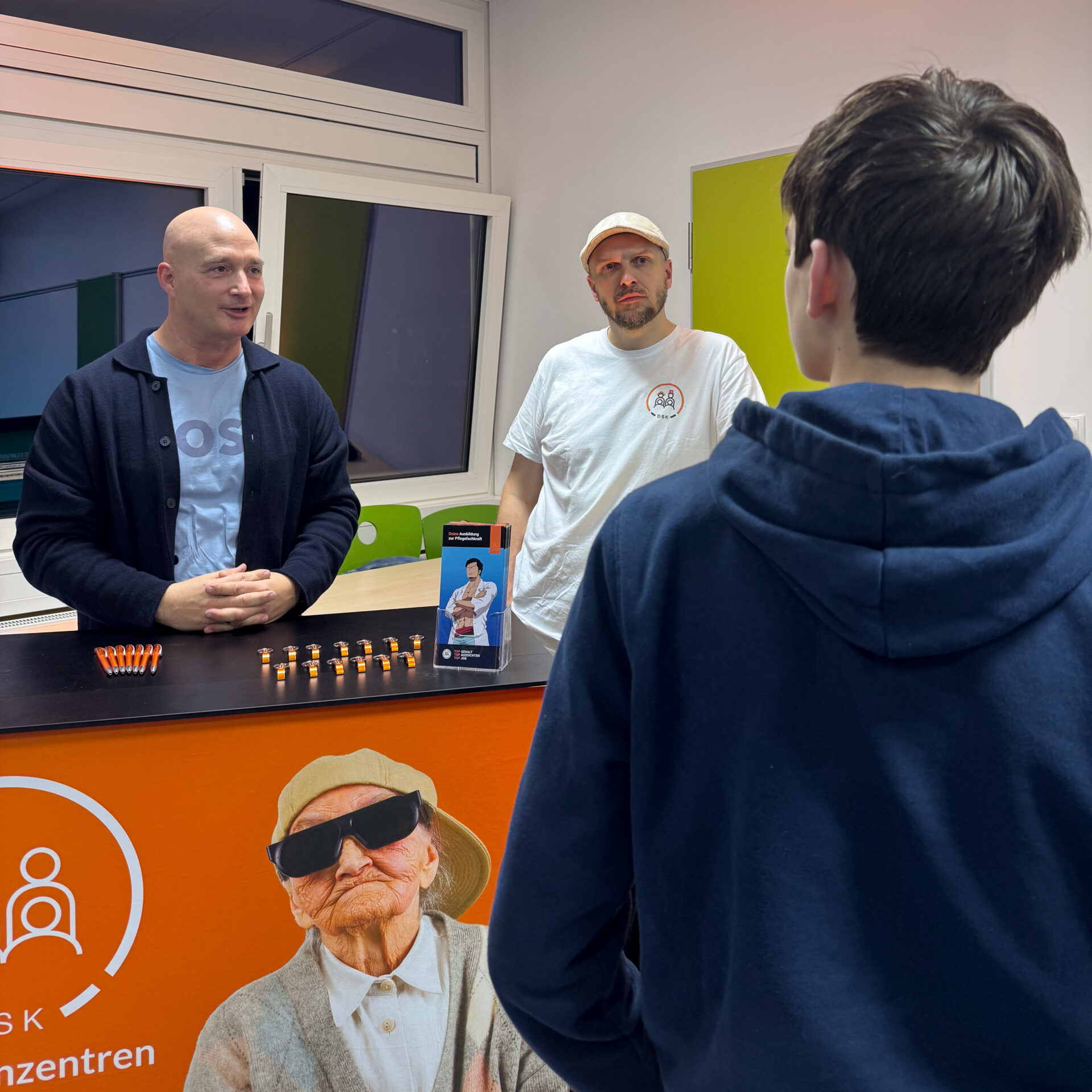 Pflegeausbildung | DSK-Team auf der Berufsmesse der IGSLO | DSK Ludwigshafen Pflegeausbildung | DSK-Team auf der Berufsmesse der IGSLO | DSK Ludwigshafen